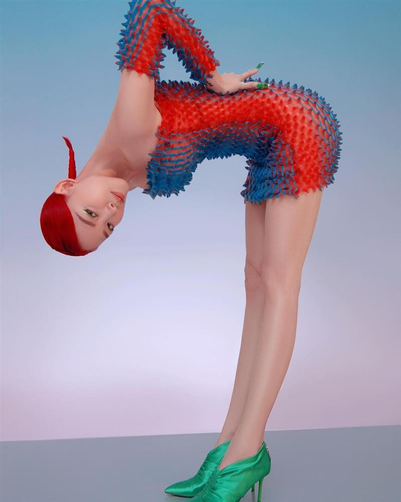 Body mlem cực phẩm của ca sĩ Tóc Tiên đều nhờ chế độ ăn nghiêm ngặt và tập luyện khắc nghiệt đó nha!