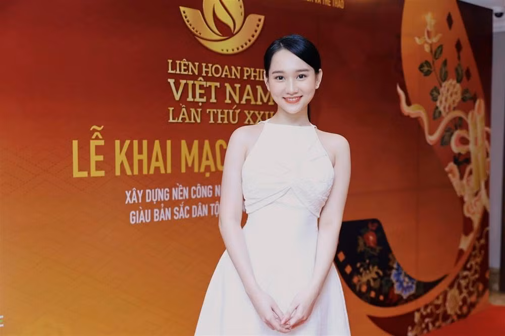 NSX Dung Binh Duong buc xuc, khoi kien Truc Anh du duoc xin loi-Hinh-2