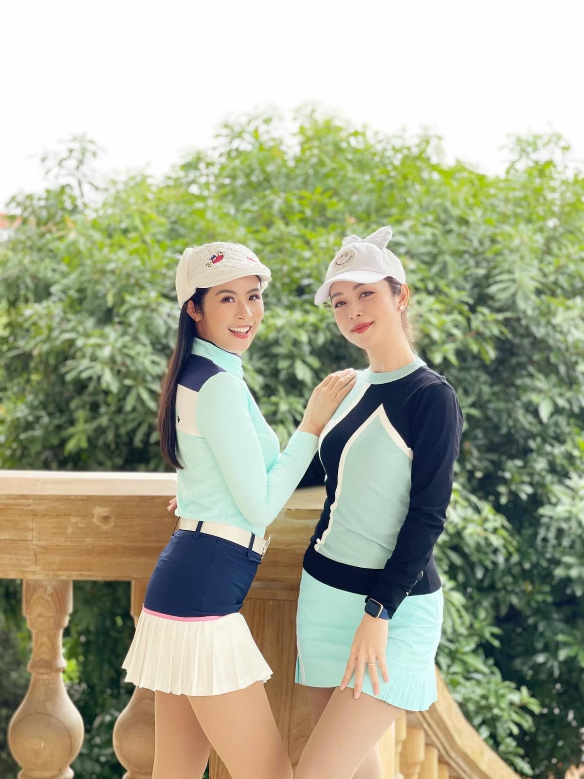 Hoa hậu Ngọc Hân đọ sắc cùng Jenifer Phạm.