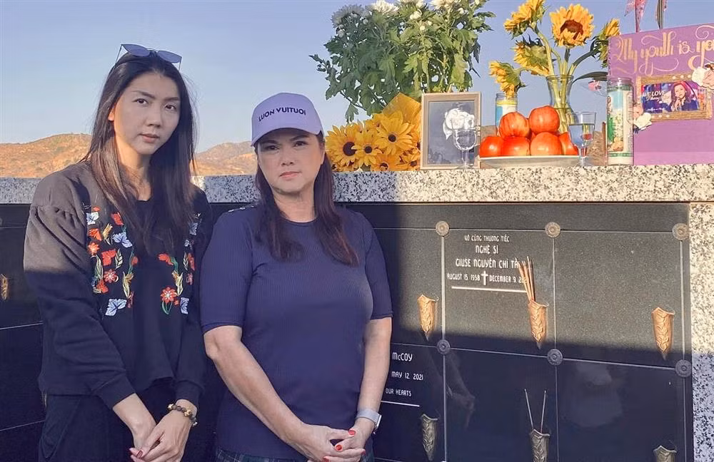 Sau cú sốc vì người chồng tài năng qua đời vào cuối năm ngoái, nghệ sĩ Phương Loan dần nguôi ngoai và cởi mở chia sẻ hình ảnh mới lên mạng xã hội hơn.