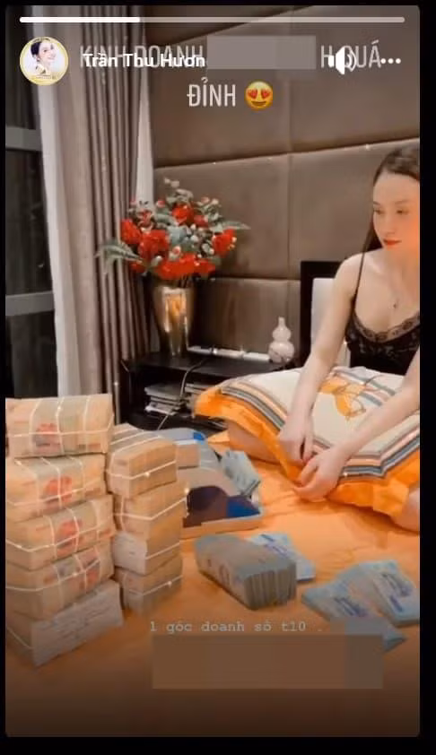 Có thể thấy, vào mùa dịch, nhiều người gặp khó khăn trong việc kinh doanh nhưng Thu Hương vẫn kiếm được rất nhiều tiền.