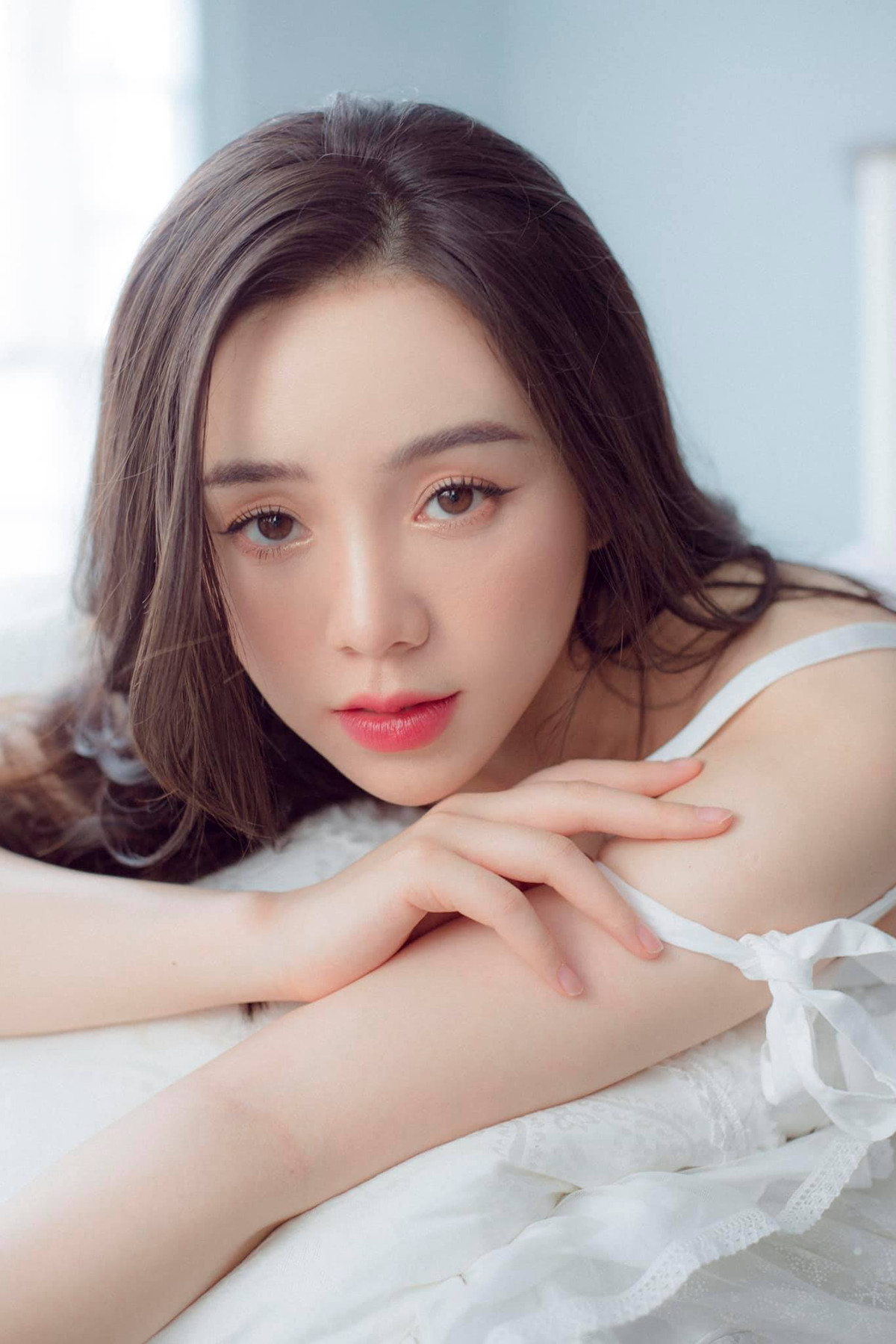 Thời gian qua, nữ diễn viên đã gây được ấn tượng với mọi người qua nhiều vai diễn trong các bộ phim như Đừng bắt em phải quên, Hướng dương ngược nắng, Hãy nói lời yêu, Quỳnh búp bê, Nhà trọ Balanha...