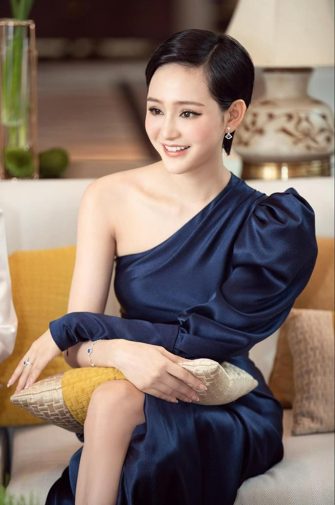 Hết lần này đến lần khác, Hiền Hồ khiến các fan phát "lú" vì gương mặt thay đổi khác lạ của mình.