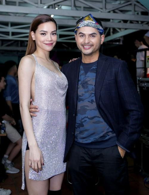 Một lần nữa, cô lại mắc lỗi thời trang vì chọn chiếc quần bảo hộ lạc quẻ.