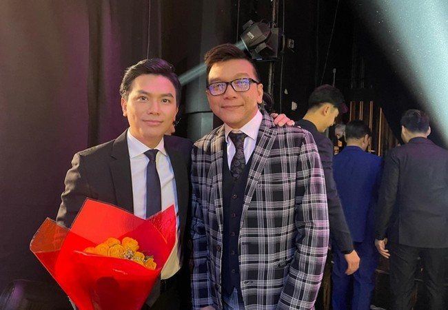 Mạnh Quỳnh hội ngộ nhạc sĩ Thái Thịnh tại Mỹ.