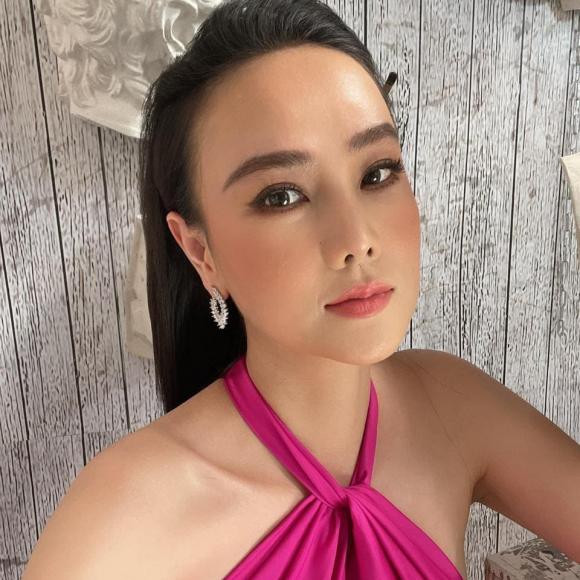 Duong Yen Ngoc xac nhan ca gia dinh nhiem COVID-19-Hinh-2