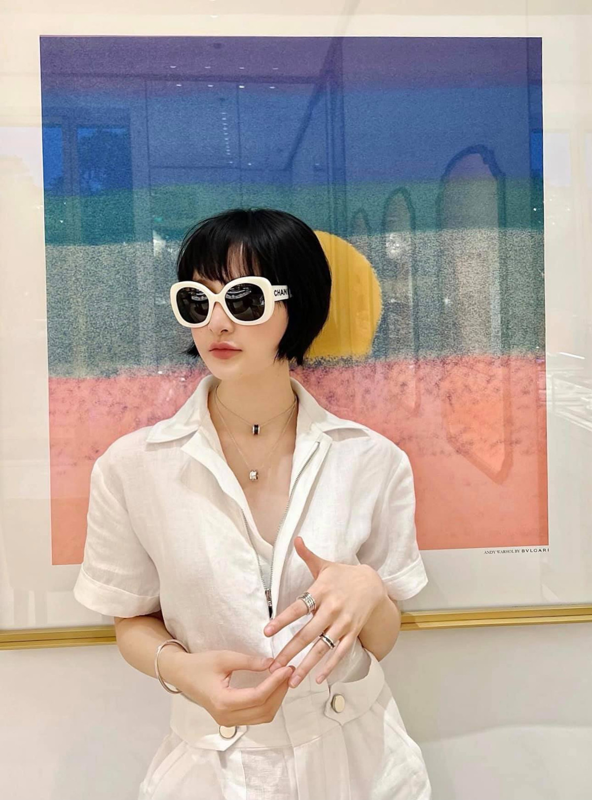 Mái tóc ngắn làm nên thần thái của Hiền Hồ trong showbiz Việt.