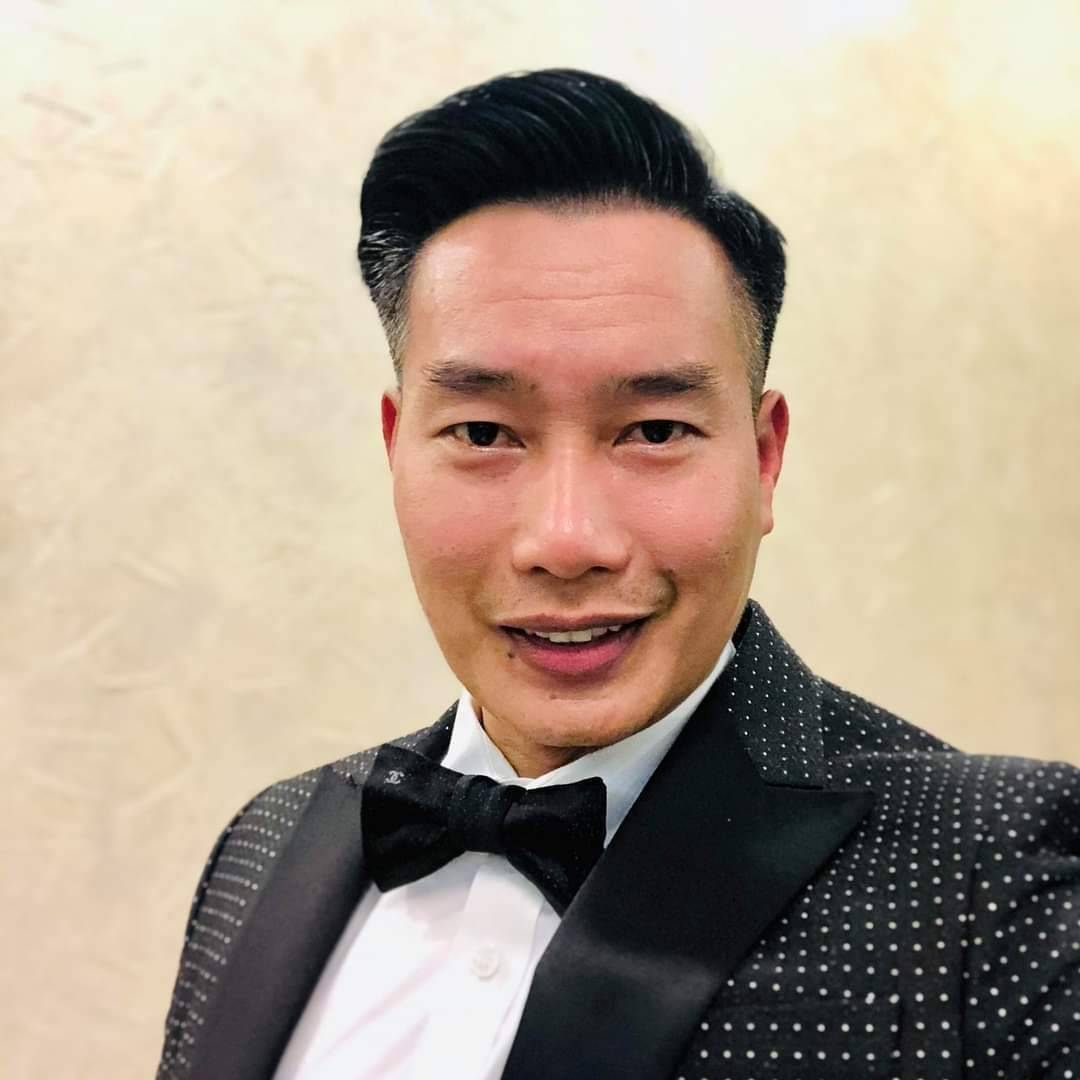 MC Thanh Tùng không ngại 'bóc mẽ' bản thân đã già với tóc đã điểm bạc.