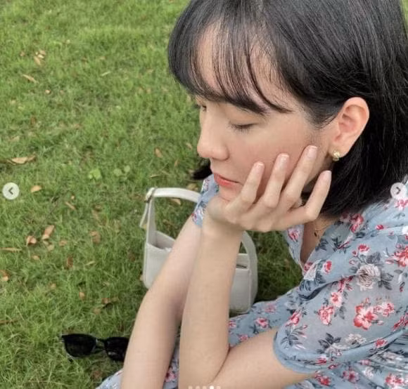 Diện mạo mỗi lần xuất hiện của cô nàng đều gây chú ý. So với kì vọng của người hâm mộ, Hải Tú liên tục để lộ loạt dấu hiệu như "mẹ bỉm sữa" sau sinh. 