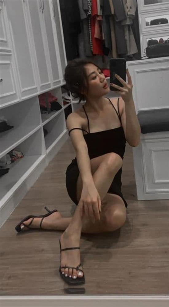 Không thể phủ nhận việc ca sĩ Văn Mai Hương giảm cân khiến nhan sắc ngày càng lên hương song khán giả vẫn mong rằng người đẹp giữ cân nặng ở mức vừa phải để vóc dáng trông có sức sống hơn.