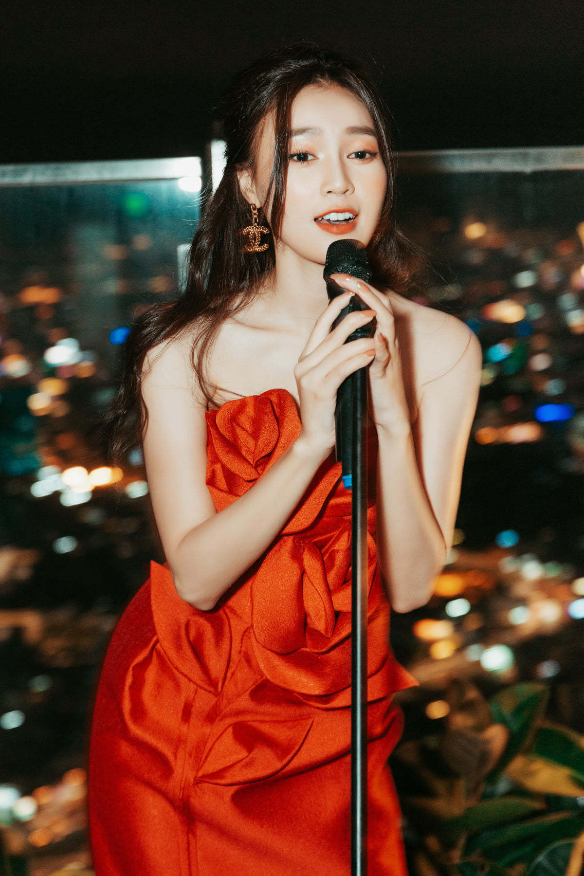 Ninh Dương Lan Ngọc tâm sự cô rất đam mê ca hát.