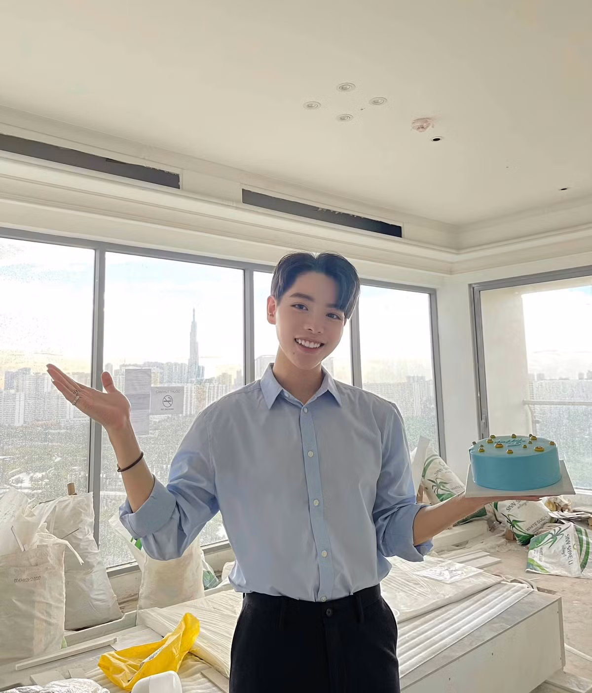 Duc Phuc khoe tau nha moi mung sinh nhat tuoi 25