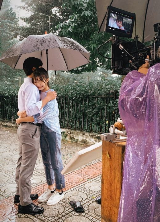 Doãn Quốc Đam đăng ảnh hậu trường làm việc.