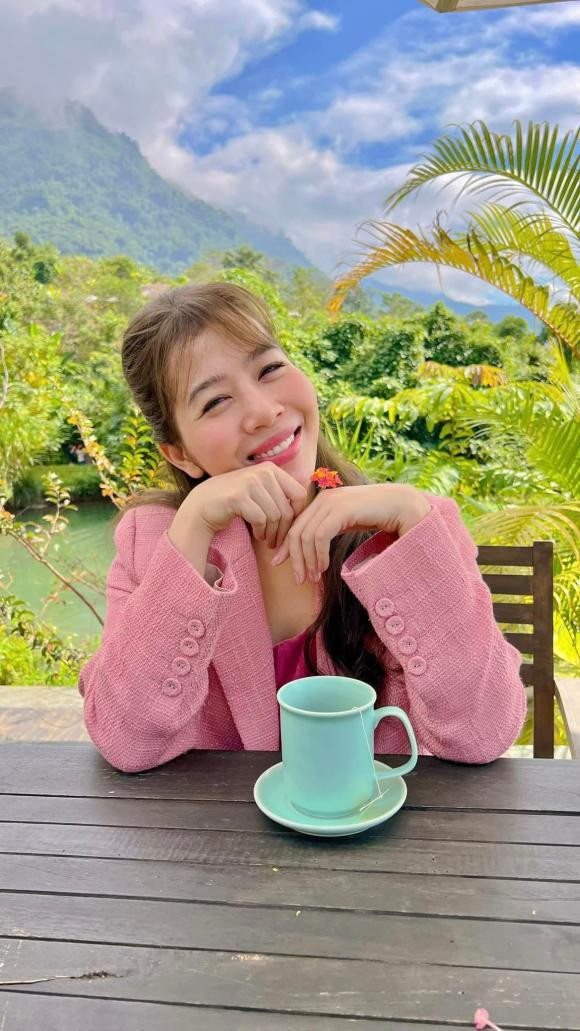 MC Diệp Chi rạng rỡ khi đi chơi: "Một ngày xanh rất xanh".