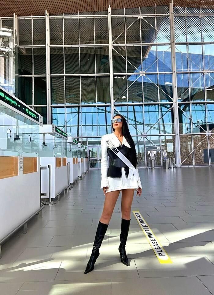 Sao Viet ten to vi mac nguoc do: 