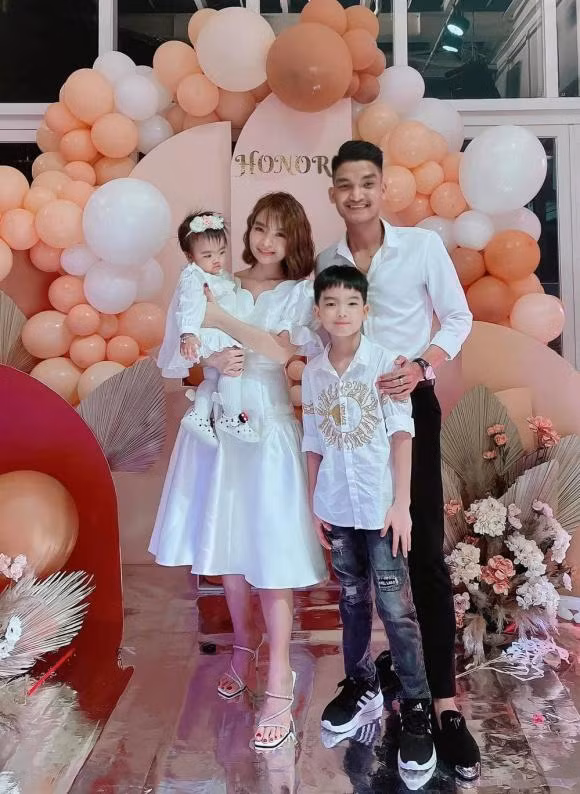 Thuc hu vo Mac Van Khoa co con trai lon 9 tuoi-Hinh-5