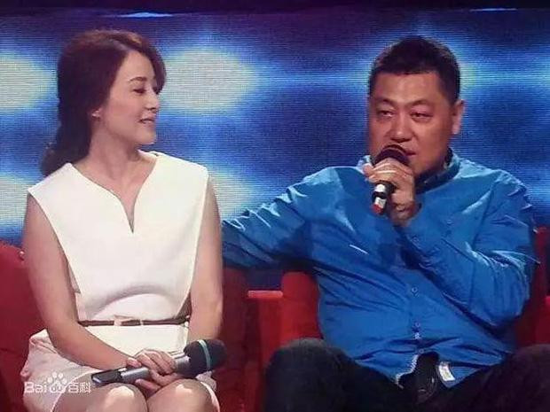 Năm 2009, cô bén duyên với đạo diễn/biên kịch Khương Khải Dương khi hợp tác. Nam đạo diễn dù không có ngoại hình nổi bật, song lại là người tài năng, hết mực yêu thương Từ Lộ.