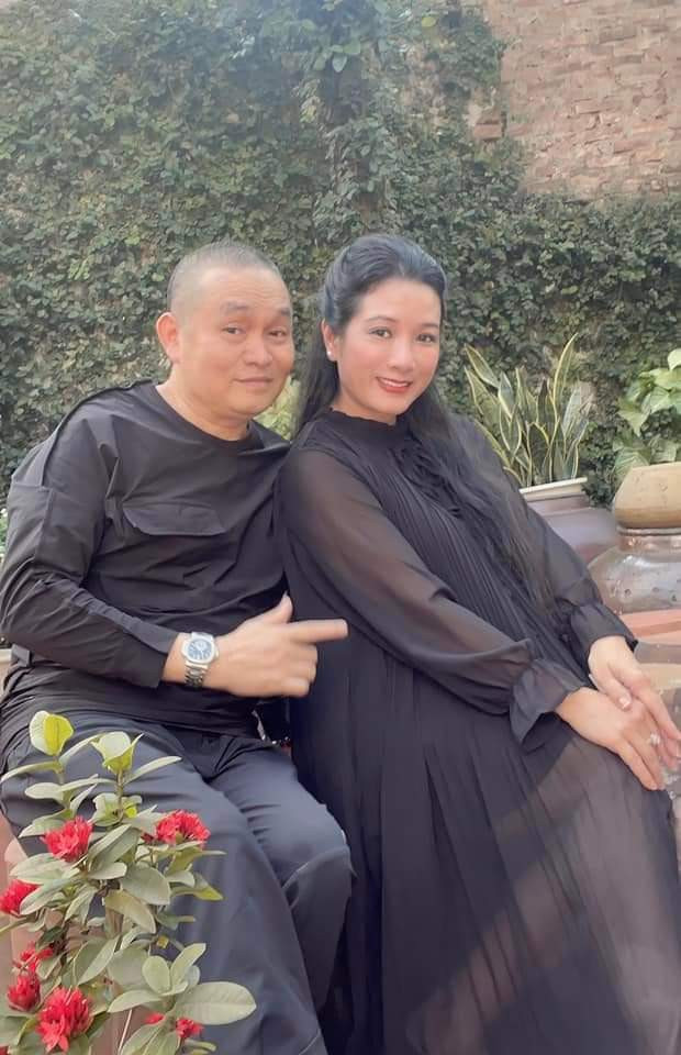 Xuân Hinh tình cảm bên 'người tình sân khấu' Thanh Thanh Hiền.