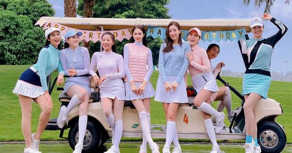 Thời gian gần đây, chân dài còn gây chú ý khi liên tiếp xuất hiện chung khung hình "comeback" của Hương Giang tại sân golf.