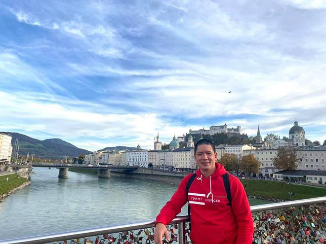 br/> Chia sẻ trong một buổi phỏng vấn đầu năm 2021, Bình Minh từng thừa nhận về ngoại hình bản thân: “Tôi luôn phải giữ gìn ngoại hình, dù chắc chắn bây giờ tôi ‘nhàu’ hơn xưa rồi. Tôi vẫn chơi thể thao, dù có thể tăng cân một chút nhưng không được quá giới hạn. Mục tiêu của tôi là không được để bản thân ‘phát xổ’. Từng có thời điểm tôi chạm ngưỡng bụng bia rồi đấy, sau đó tôi phải dành một tháng để siết cân, lấy lại dáng".