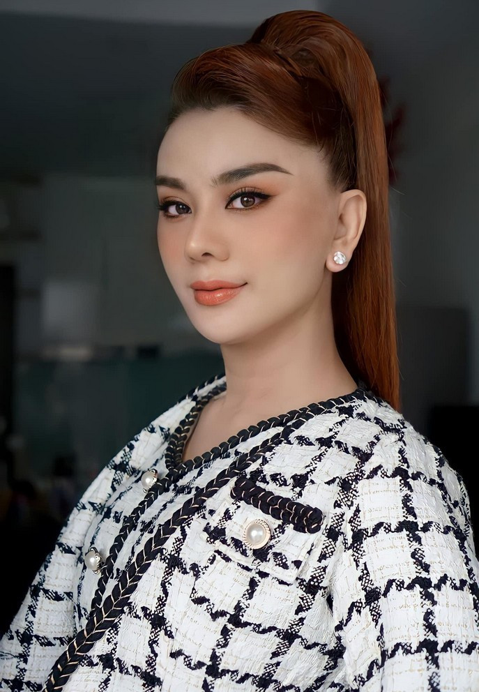 Lâm Khánh Chi vực dậy tinh thần sau đổ vỡ hôn nhân.