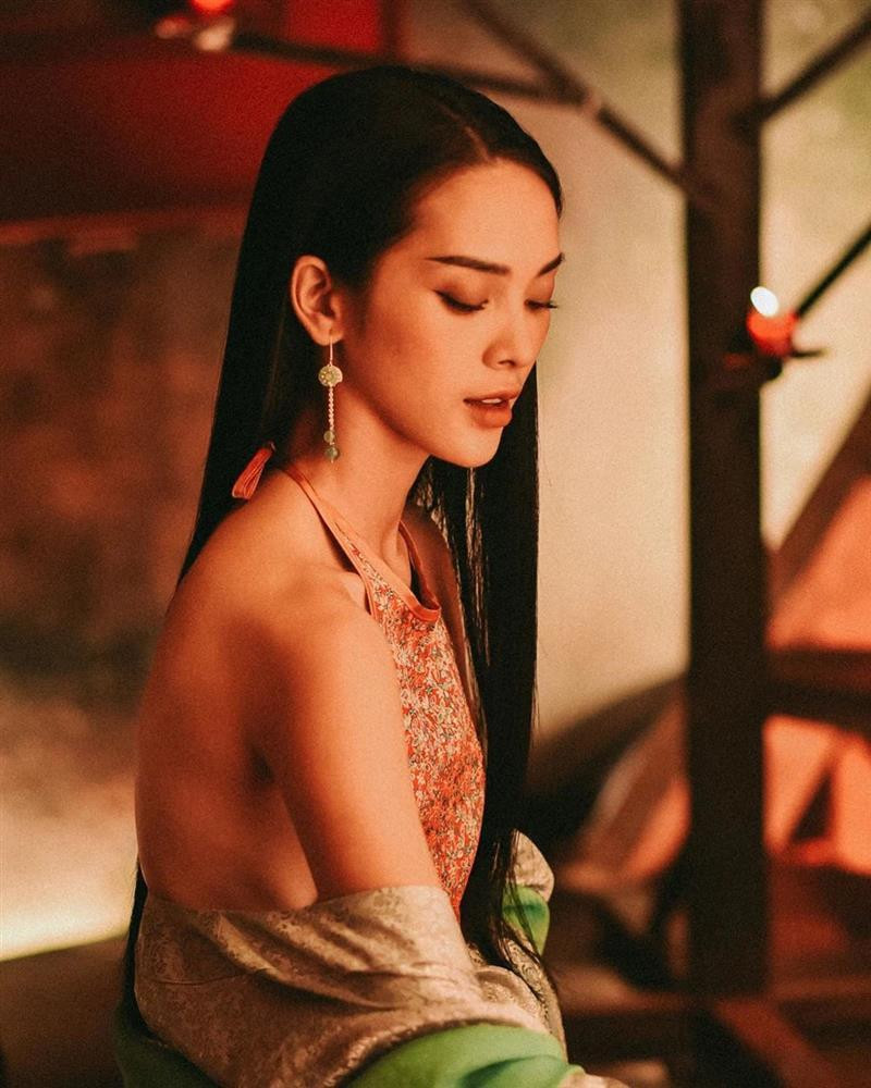 Quỳnh Lương có cuộc sống hôn nhân đổ vỡ và sớm làm mẹ đơn thân. Hiện tại, cô đang là mẫu lookbook đình đám ở Hà Nội. Ngoài ra, Quỳnh Lương cũng tự kinh doanh thêm.