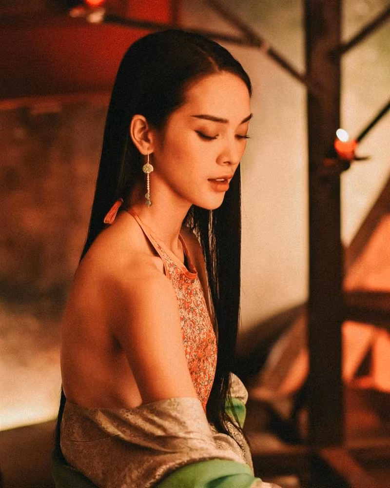 Quỳnh Lương có cuộc sống hôn nhân đổ vỡ và sớm làm mẹ đơn thân. Hiện tại, cô đang là mẫu lookbook đình đám ở Hà Nội. Ngoài ra, Quỳnh Lương cũng tự kinh doanh thêm.