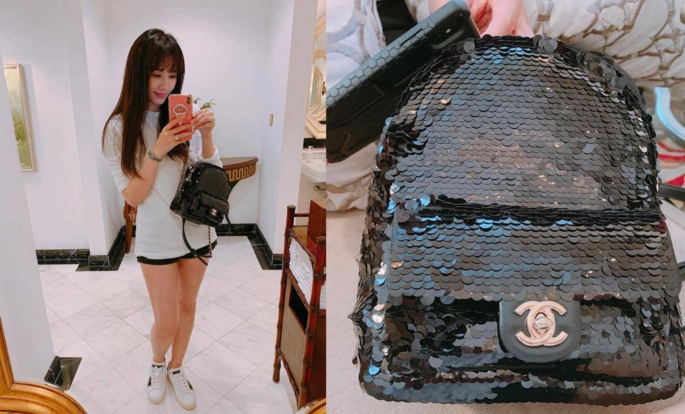 Một món quà sinh nhật khác mà nam MC đình đám tặng vợ khiến cô sướng rơn. Ba lô Chanel đính kết cườm này có trị giá hơn 100 triệu đồng.