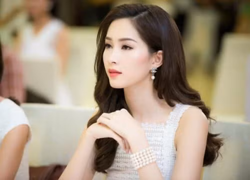 Hoa hậu Đặng Thu Thảo luôn nhận được sự yêu mến của công chúng vì nhan sắc quá đỗi cuốn hút và thần thái đúng chuẩn "thần tiên tỷ tỷ".