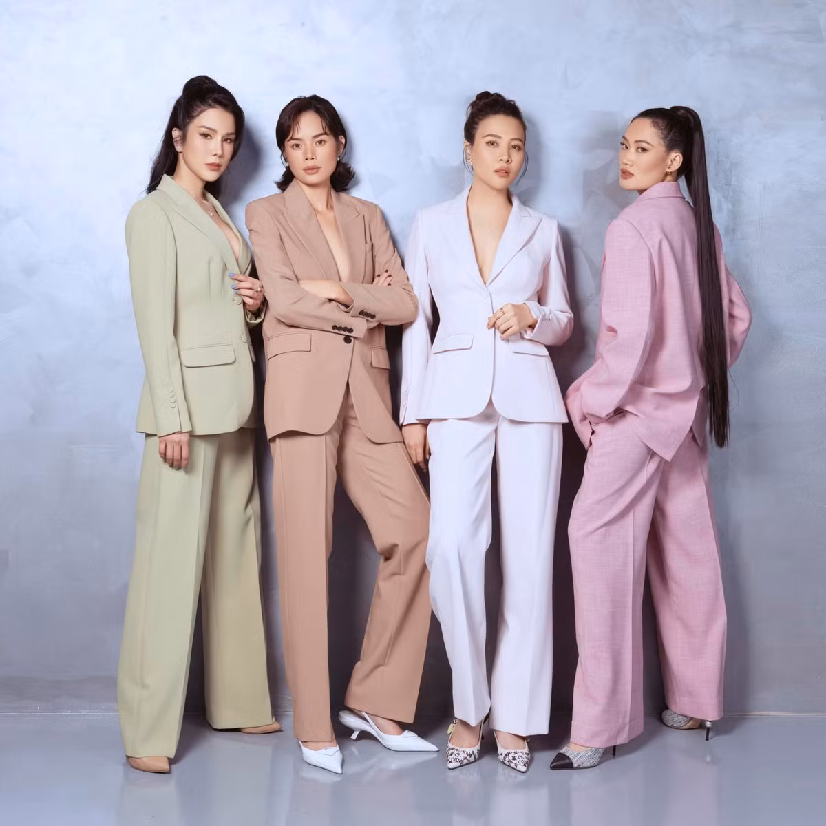 Diệp Lâm Anh đăng ảnh chụp cùng bạn thân trong đó có Thu Trang - vợ của đại gia Cường Đô La.