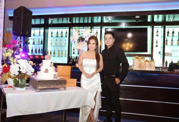 Hoang Anh bi chong cua Tham Bebe to ngoai tinh, moi tien vo minh-Hinh-9