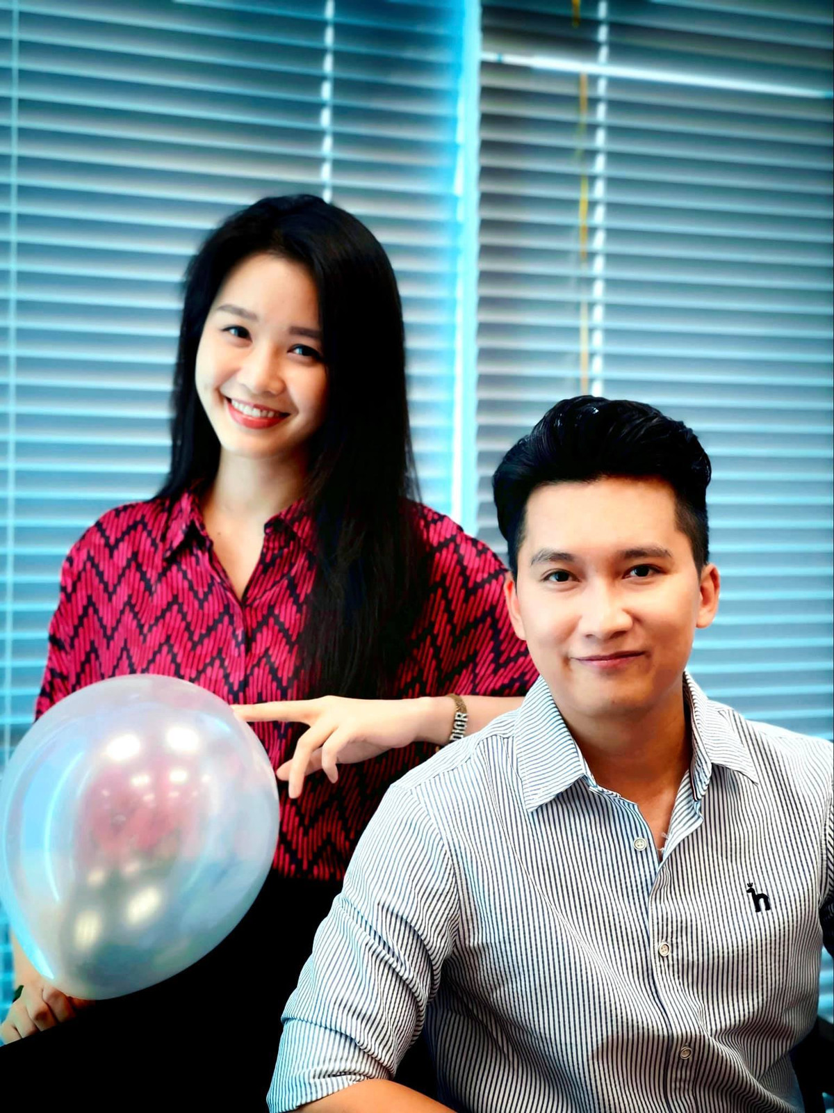 BTV Bùi Minh Hằng xinh đẹp dịu dàng bên BTV Huy Hoàng.