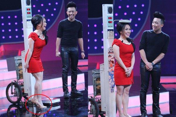 Những đôi giày mà nữ danh hài chọn đều có chiều cao siêu khủng, nâng cả đế lẫn gót để cô không gặp khó khăn khi di chuyển mà vẫn thoải mái.