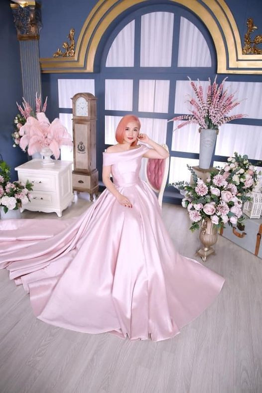 Diễn viên Hoàng Yến chia sẻ, năng lượng hiện tại của chị màu hồng.