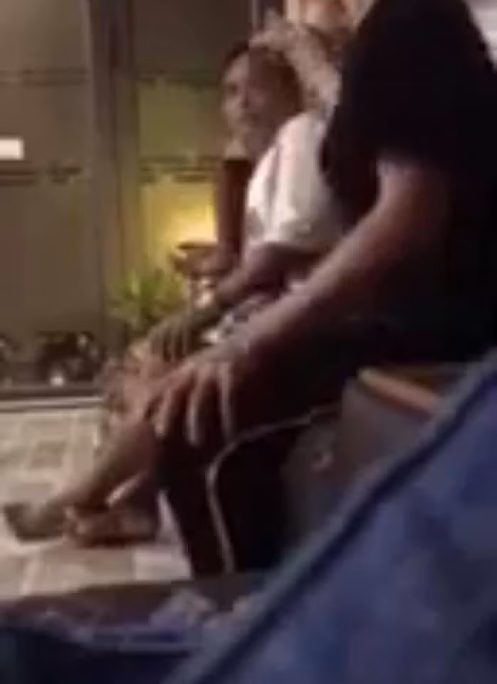 Cong su Phi Nhung tung anh gia dinh Ho Van Cuong luc duc?-Hinh-2