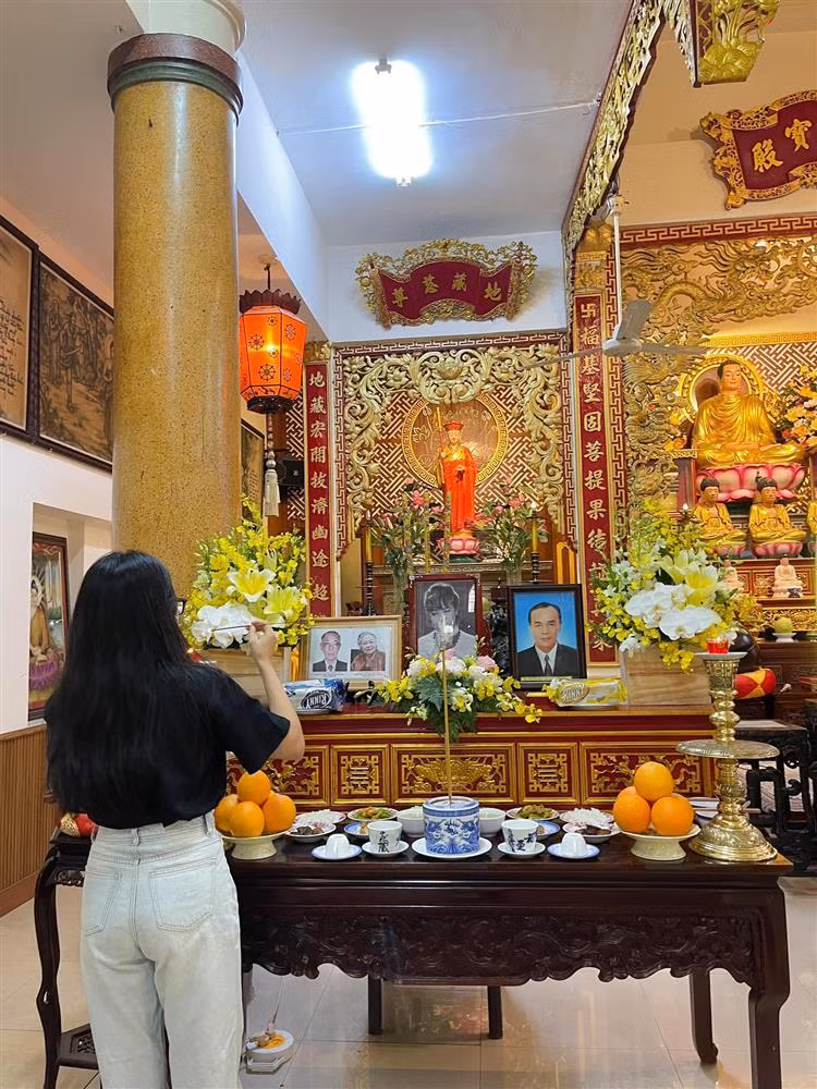 Phuong My Chi cung 49 ngay co Ut - ca si Phuong Que Nhu-Hinh-3