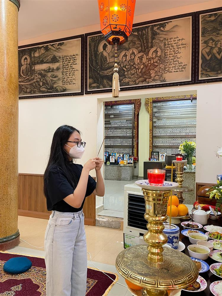 Phuong My Chi cung 49 ngay co Ut - ca si Phuong Que Nhu