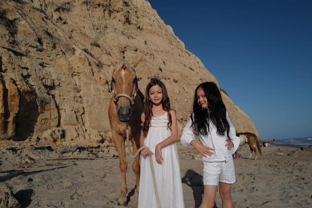 Năm 2012, nữ diva và chồng đón chào cặp song sinh, đặt tên cho 2 bé là Aiden và Lea. Sau đó nữ ca sĩ ly hôn và hai nhóc tì theo mẹ.