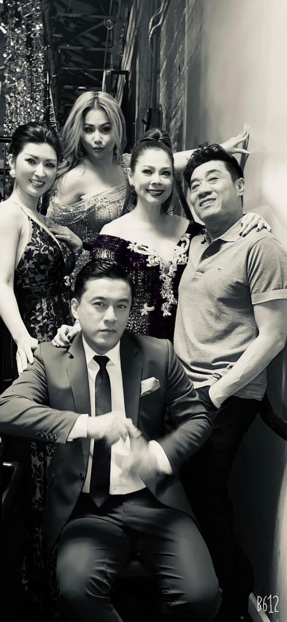 "Niềm hạnh phúc của người ca sĩ đó là được hát cho khán giả nghe những bài hát mà mình yêu thích, thời gian này ở Mỹ vẫn có thể tổ chức những đêm ca nhạc như thế này là điều rất trân quý cho nên ca sĩ và khán giả sẽ trân trọng những cơ hội này. Trường rất mong Việt Nam mình cũng sớm thật sự trở lại mọi sinh hoạt như trước đây, những đêm diễn sẽ sớm được tổ chức. Trước mắt tháng 1 này, Trường sẽ về lại Việt Nam để chuẩn bị cho đêm diễn của Trường và Phương Thanh trong The Show, thật sự rất trông đợi", Lam Trường viết.