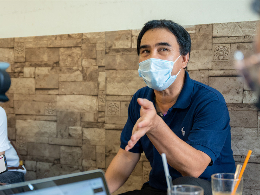 MC Quyen Linh khoc: 7 thang toi chua duoc om vo con vao long!