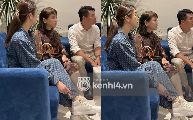 exy ở đâu thì sexy chứ riêng khi đứng với mẹ chồng là Diệp Lâm Anh nem nép một phép liền.