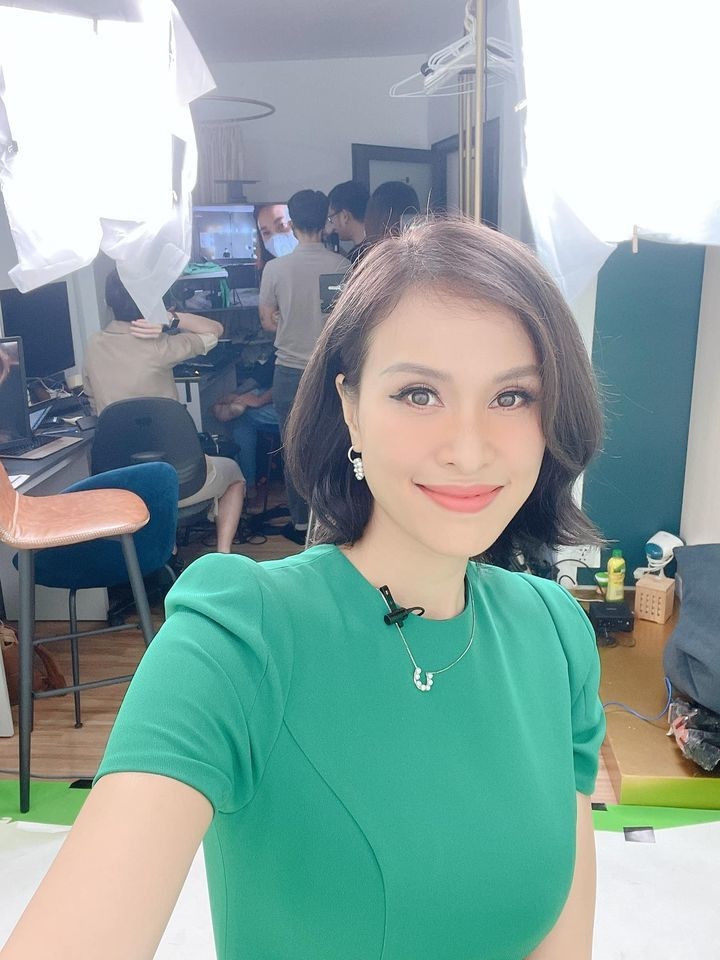 MC Phương Mai vui vẻ khi được quay trở lại làm việc.