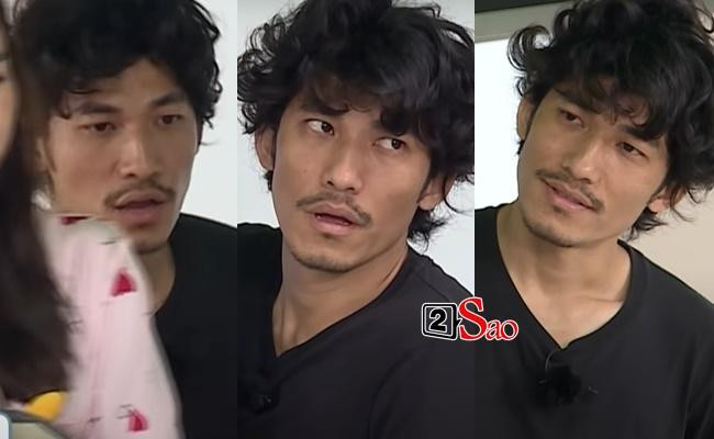 "Mầm non giải trí" Liên Bỉnh Phát sở hữu đường nét nam tính, vẫn gây ấn tượng dù mới ngủ dậy, tóc tai còn chưa chải chuốt lại.