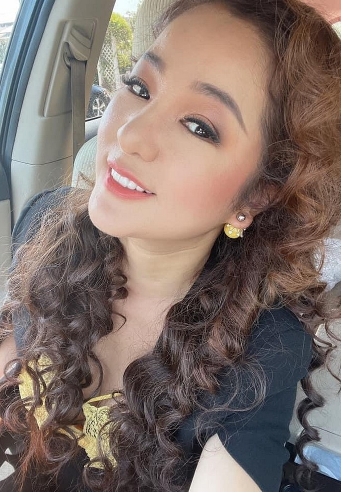 "Thước đo của cuộc đời không phải là thời gian mà là sự cống hiến", nghệ sĩ Thúy Nga chiêm nghiệm.