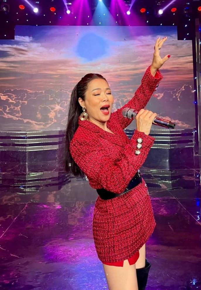 Mỹ Lệ vui sướng vì được trở lại sân khấu sau nhiều tháng ở nhà.