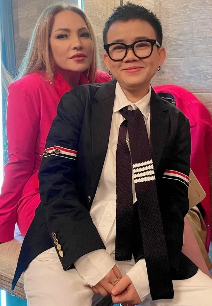 Ca sĩ Thanh Hà và Phương Uyên hội ngộ trên đất Mỹ.