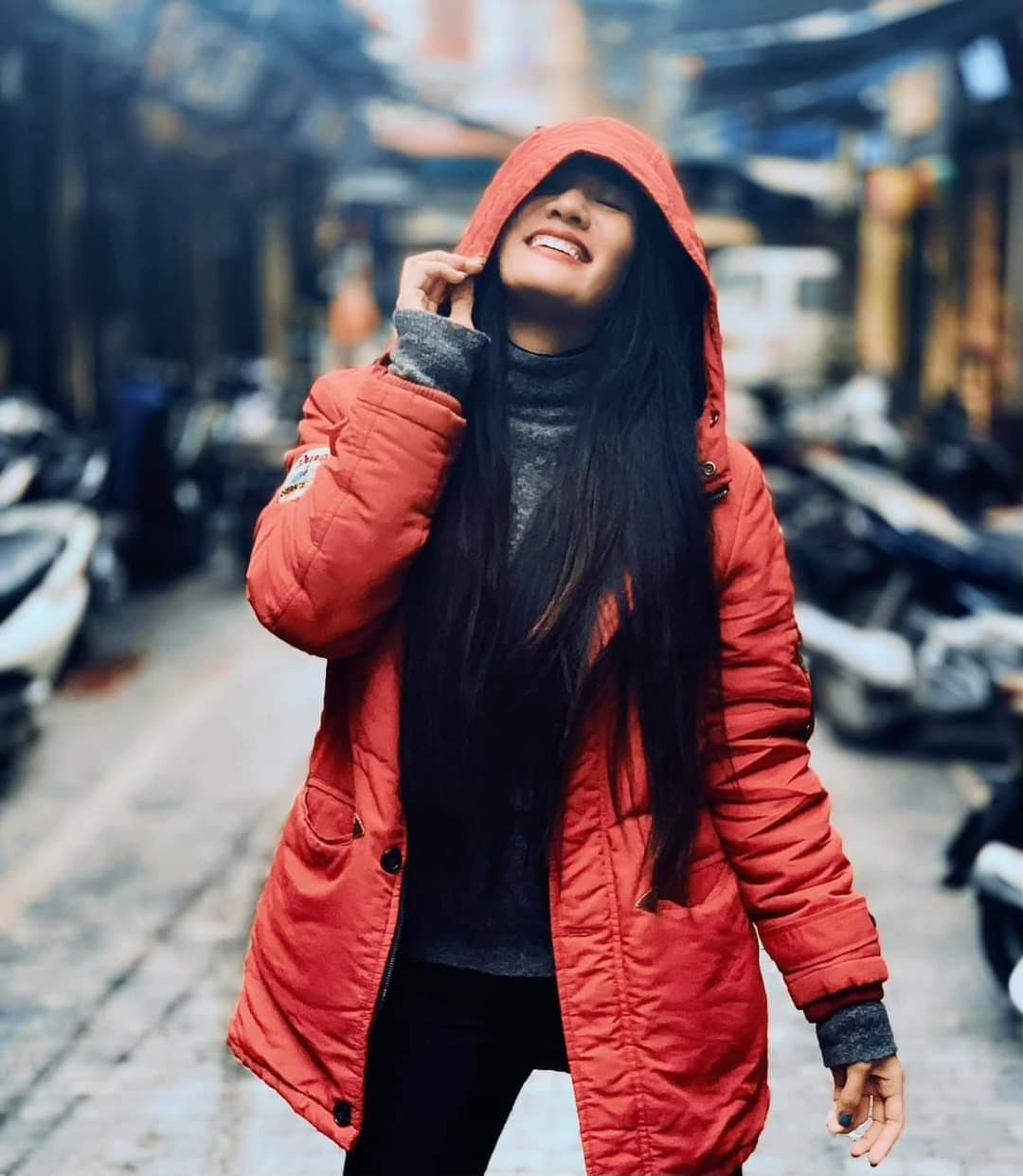 Diễn viên Đặng Minh Cúc rạng ngời hạnh phúc sau nhiều bão tố tình cảm.