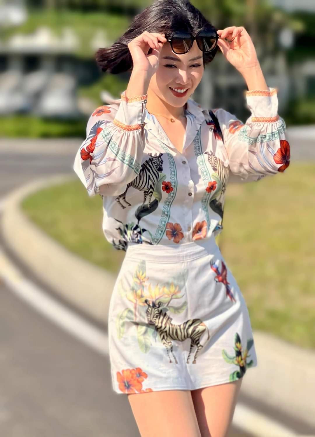 Thanh Hương trẻ trung với set váy hoa.