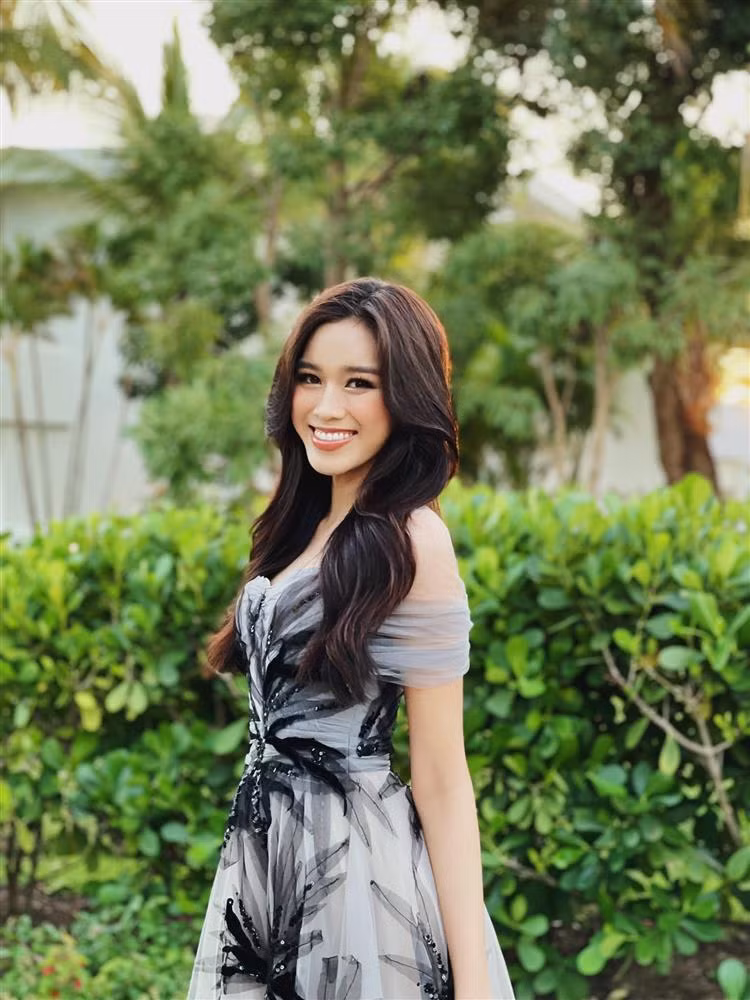 Một số hình ảnh của Đỗ Thị Hà tại cuộc thi.