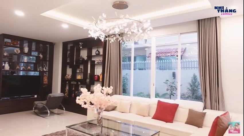 Biệt thự sang trọng hiện tại của Đông Nhi và Ông Cao Thắng.